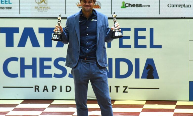 Carlsen storms to victory in blitz event