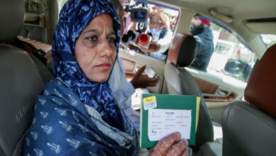 India-Pakistan border: अटारी सीमा पर लौट रहे पाकिस्तानी नागरिकों की निराशा, 'आम लोग क्यों भुगत रहे हैं?'