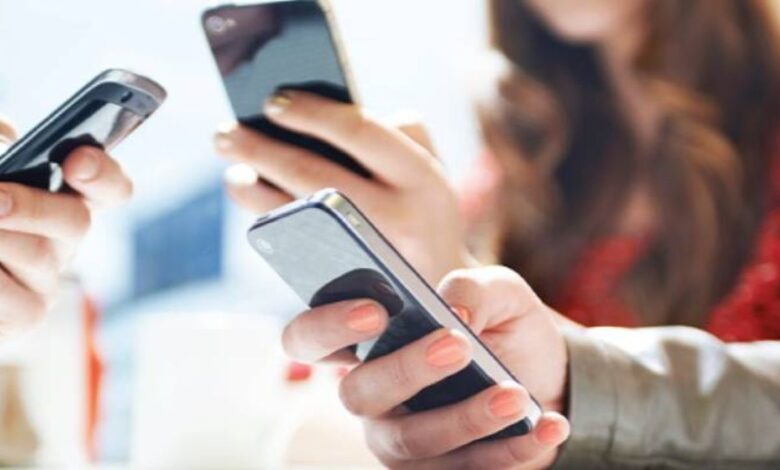 TRAI: भारत में मोबाइल यूजर्स की संख्या ने पार किया 115 करोड़ का आंकड़ा जानिए कौन है सबसे आगे