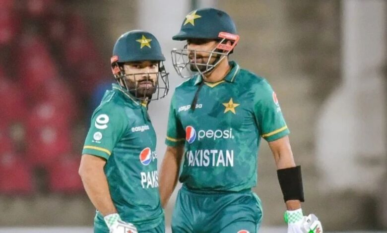 Asia Cup 2025 टीम घोषित, बाबर आज़म-रिज़वान बाहर, पाकिस्तानी फैंस के मन में उठे बड़े सवाल
