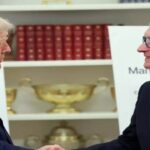 Tim Cook Gift: टिम कुक ने ट्रंप को भेंट किया अमेरिका में बना स्पेशल गिफ्ट, फैंस कर रहे तारीफ