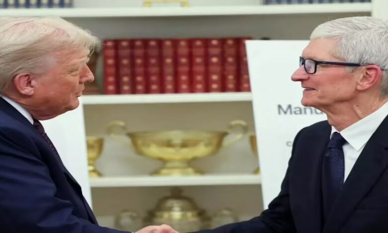 Tim Cook Gift: टिम कुक ने ट्रंप को भेंट किया अमेरिका में बना स्पेशल गिफ्ट, फैंस कर रहे तारीफ