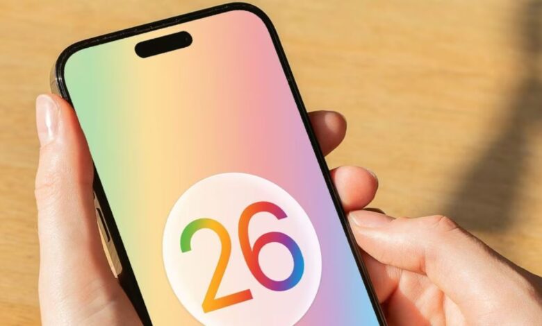 Apple ने बंद किया iOS 18.6.2 का साइनिंग, अब iPhone यूज़र्स के पास केवल iOS 26 का विकल्प बचा