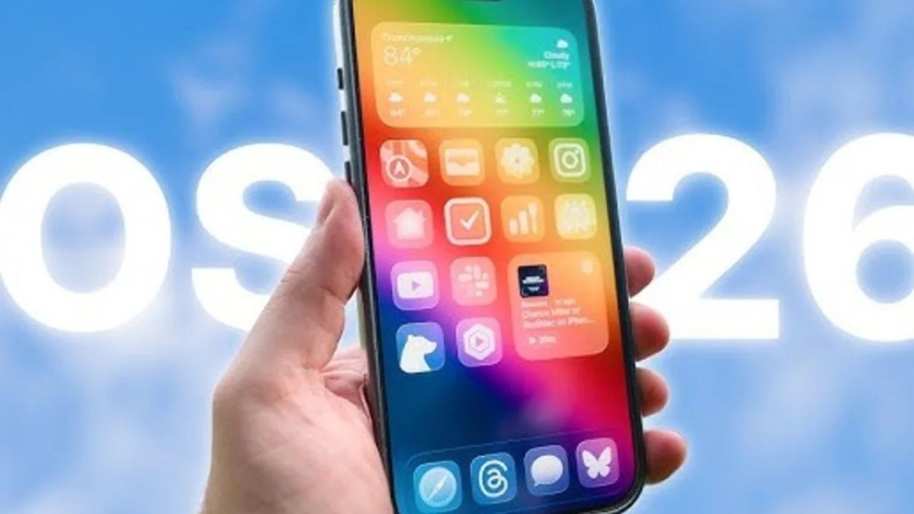 Apple ने बंद किया iOS 18.6.2 का साइनिंग, अब iPhone यूज़र्स के पास केवल iOS 26 का विकल्प बचा