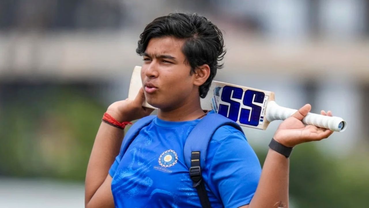 Vaibhav Suryavanshi ने Youth Test में शतक जड़ा और छक्कों में सबको पीछे छोड़ा, क्रिकेट प्रेमियों में चर्चा
