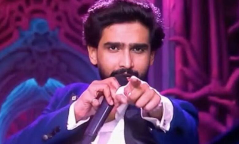 Bigg Boss 19 में मचा हंगामा! क्या Amaal Malik सच में छोड़ रहे हैं शो? पिता का पोस्ट हुआ वायरल