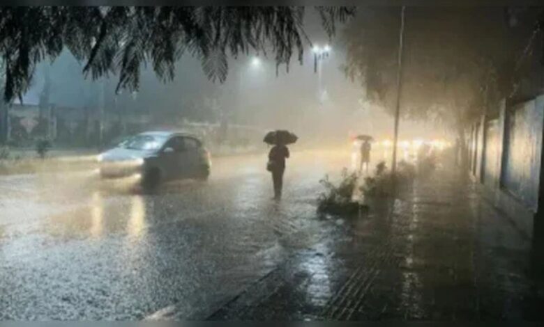 Cyclone Monta कमजोर, लेकिन बारिश का कहर जारी! कई राज्यों में गिरी तापमान, ठंड ने दी दस्तक!