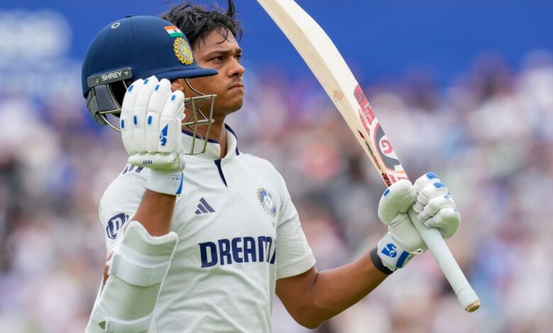 Yashasvi Jaiswal Century: रणजी ट्रॉफी में यशस्वी जायसवाल का जलवा, 10 महीने बाद शानदार वापसी, ठोका शतक