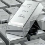 Silver Price Predictions: चांदी की कीमतों में रिकॉर्ड गिरावट ने निवेशकों को किया भारी चौंका दिया
