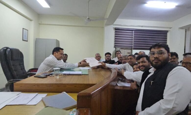 110 पार्षद प्रत्याशियों के साथ वार्ड स्तर पर दिलचस्प चुनावी मुकाबला तेज