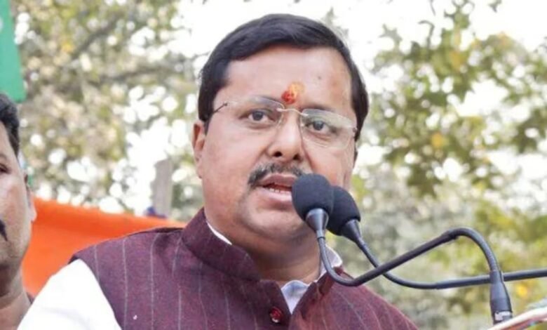 यूपी की राजनीति गरमाई, नितिन नवीन ने अखिलेश यादव और सपा पर साधा तीखा निशाना