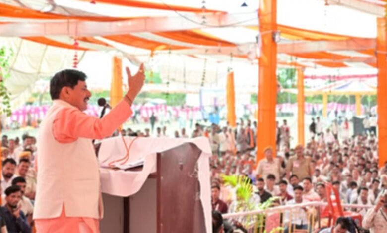 सामूहिक विवाह सम्मेलन में CM ने दिखावे वाली शादियों पर दी सख्त सलाह