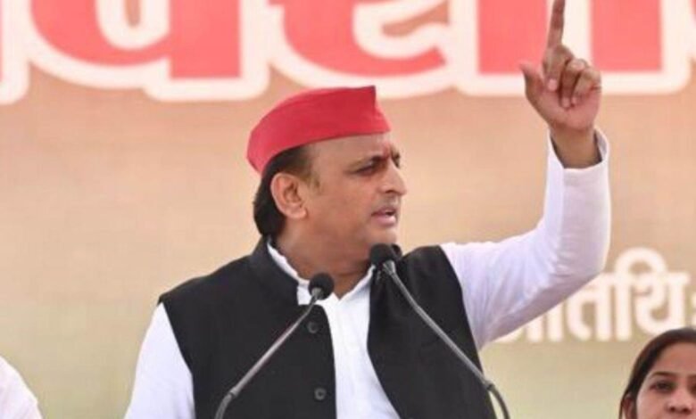 अखिलेश के पोस्ट से बदले सियासी समीकरण, कांग्रेस नेताओं की सफाई ने बढ़ाई चर्चा