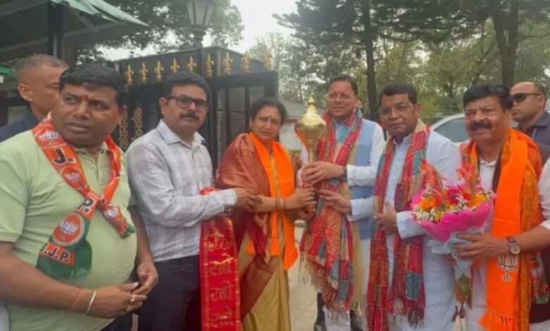 कांग्रेस को बड़ा झटका मीना शर्मा भाजपा में शामिल होकर बदले समीकरण