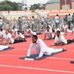 योग दिवस पर स्वास्थ्य मंत्री निशांत कुमार की अपील, स्कूलों में शामिल हो योग