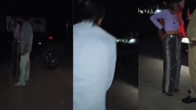 बॉयफ्रेंड से मिलने पहुंची युवती का हाई-वोल्टेज ड्रामा, सड़क पर हंगामा