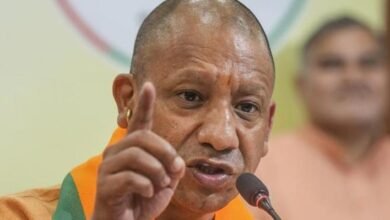 जेवर एयरपोर्ट से पहली उड़ान, किसानों ने भरी हवाई उड़ान