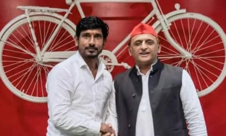 छेड़छाड़ केस के आरोपी को सपा में बड़ी जिम्मेदारी, कानपुर में नियुक्ति पर उठे सवाल
