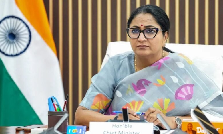 दिल्ली की नई EV पॉलिसी 2026 लागू, इलेक्ट्रिक वाहनों पर मिलेगी बड़ी सब्सिडी और टैक्स छूट