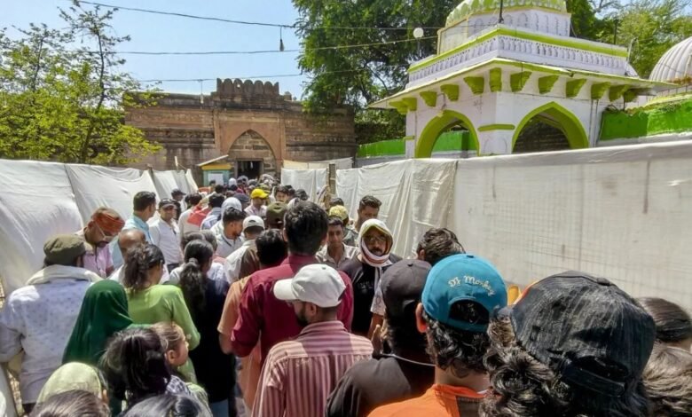 भोजशाला विवाद पर सुप्रीम कोर्ट सख्त, मुस्लिम पक्ष की याचिका पर सुनवाई को तैयार