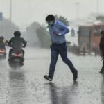 दिल्ली-NCR में बारिश से मौसम हुआ सुहाना, IMD का अलर्ट—अगले 2 घंटे में इन इलाकों में होगी तेज बारिश