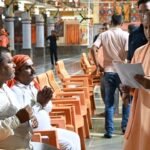 गोरखनाथ मंदिर में जनता दर्शन, सीएम योगी ने सुनीं 250 लोगों की समस्याएं, अधिकारियों को दिए सख्त निर्देश