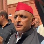 दिल्ली पुलिस मेरा कुर्ता फाड़ देती, अगर गांधी आश्रम का नहीं होता: अखिलेश यादव का बड़ा आरोप