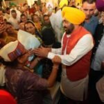 पंजाब में तीर्थयात्रा योजना का विस्तार, 15 बसों को केजरीवाल-भगवंत मान ने दिखाई हरी झंडी