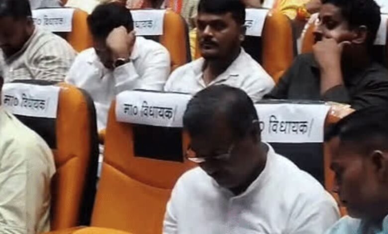 भाजपा गोरखपुर क्षेत्रीय टीम में बड़े बदलाव के संकेत, कई पुराने चेहरों की बढ़ी चिंता