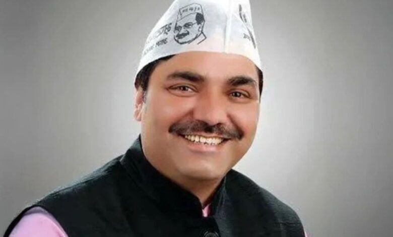 नरेश बाल्यान को कोर्ट से बड़ी राहत, उगाही केस में बरी; जांच और सबूतों पर उठे सवाल
