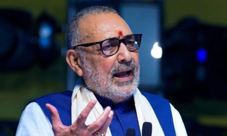 तेजस्वी यादव के मार्च पर बीजेपी हमलावर, गिरिराज सिंह ने लगाए राजनीतिक दिखावे के आरोप