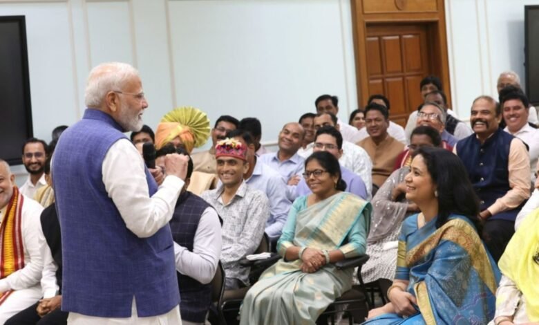 शिक्षक दिवस पर PM मोदी का शिक्षकों से संवाद, बोले- ‘बचपन मरने नहीं देना चाहिए’