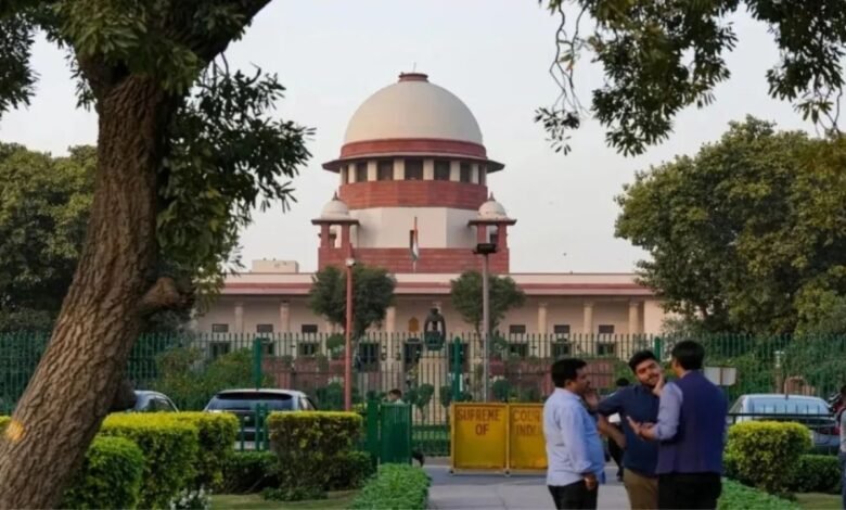 सोशल मीडिया के डिजाइन फीचर्स पर दिल्ली हाईकोर्ट सख्त, केंद्र से मांगा जवाब