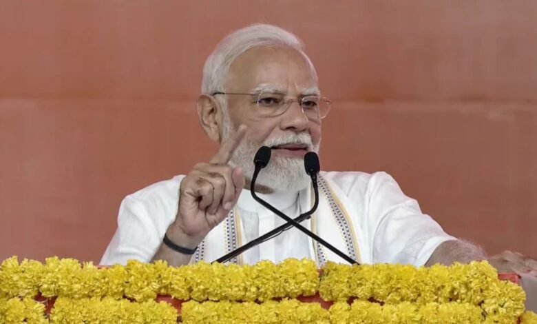 PM मोदी के मुंबई कार्यक्रम से पहले दो हिरासत में, फर्जी PMO ID और बंदूक मिलने से मचा हड़कंप