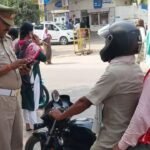 UP Helmet Rule: बाइक पर पीछे बैठने वाले को भी पहनना होगा हेलमेट, कटेगा ऑनलाइन चालान