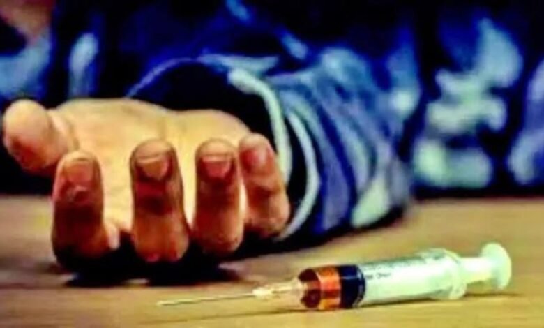 Punjab Drug Mafia Case: संगरूर में DC ऑफिस के बाहर युवक ने निगला जहरीला पदार्थ, नशा तस्करों पर कार्रवाई न होने का लगाया आरोप