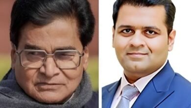 यूपी राज्यसभा चुनाव में सपा का बड़ा बदलाव, आलोक रंजन की जगह धनराज नथवानी क्यों?
