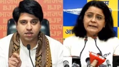 AAP की प्रियंका कक्कड़ ने थामा कांग्रेस का हाथ, पवन खेड़ा ने मजाकिया अंदाज में किया स्वागत