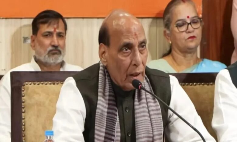 बांग्लादेश की तर्ज पर ‘रिजीम चेंज’ की कोशिश, ‘इनका एजेंडा देश में आग लगाना’, राजनाथ सिंह का विपक्ष पर जोरदार हमला